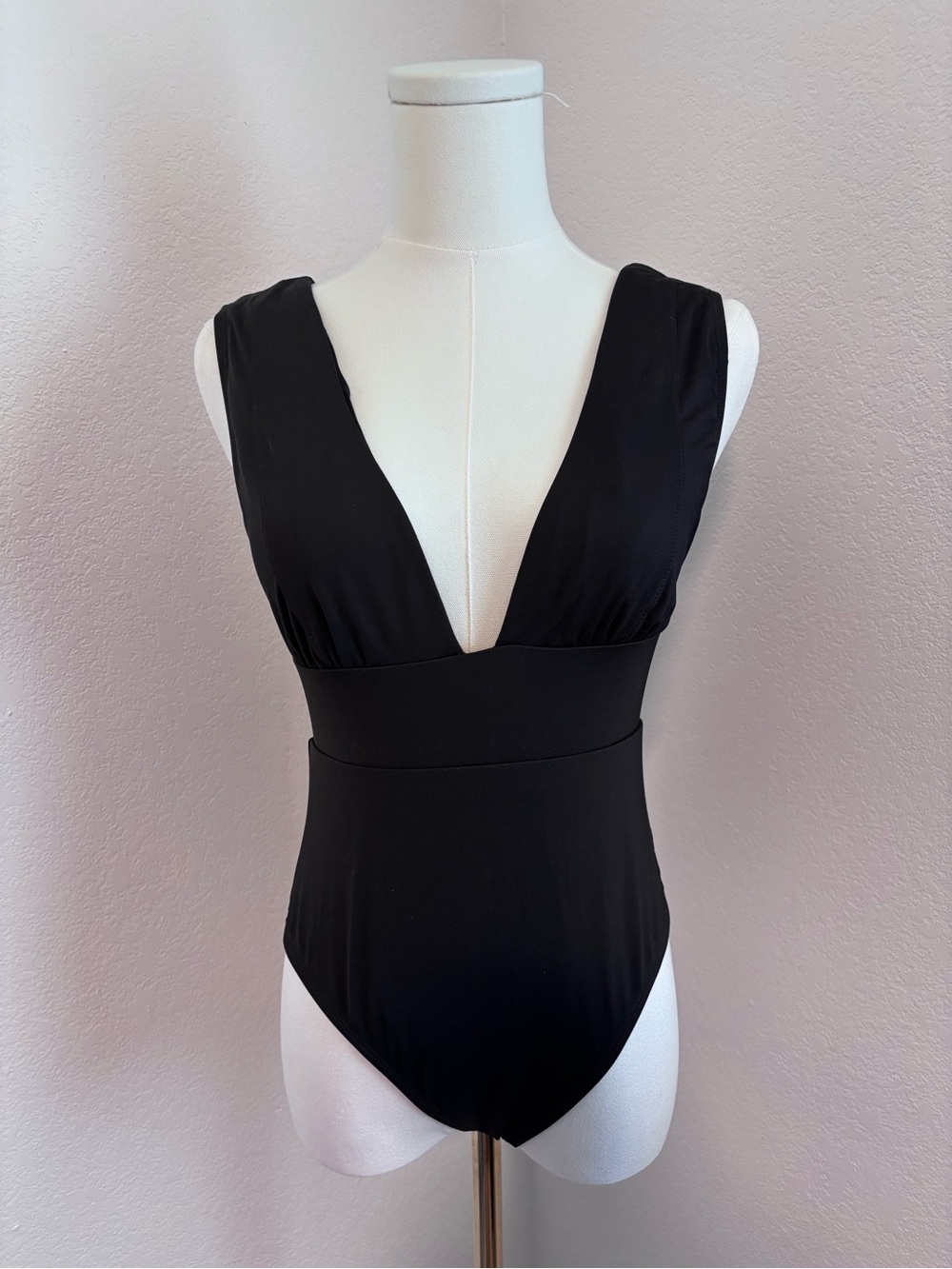 Andie Amalfii Classic Black Deep Vee One Piece Bathing Suit Size S